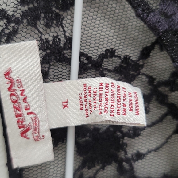 Arizona lace top - Picture 3 of 4